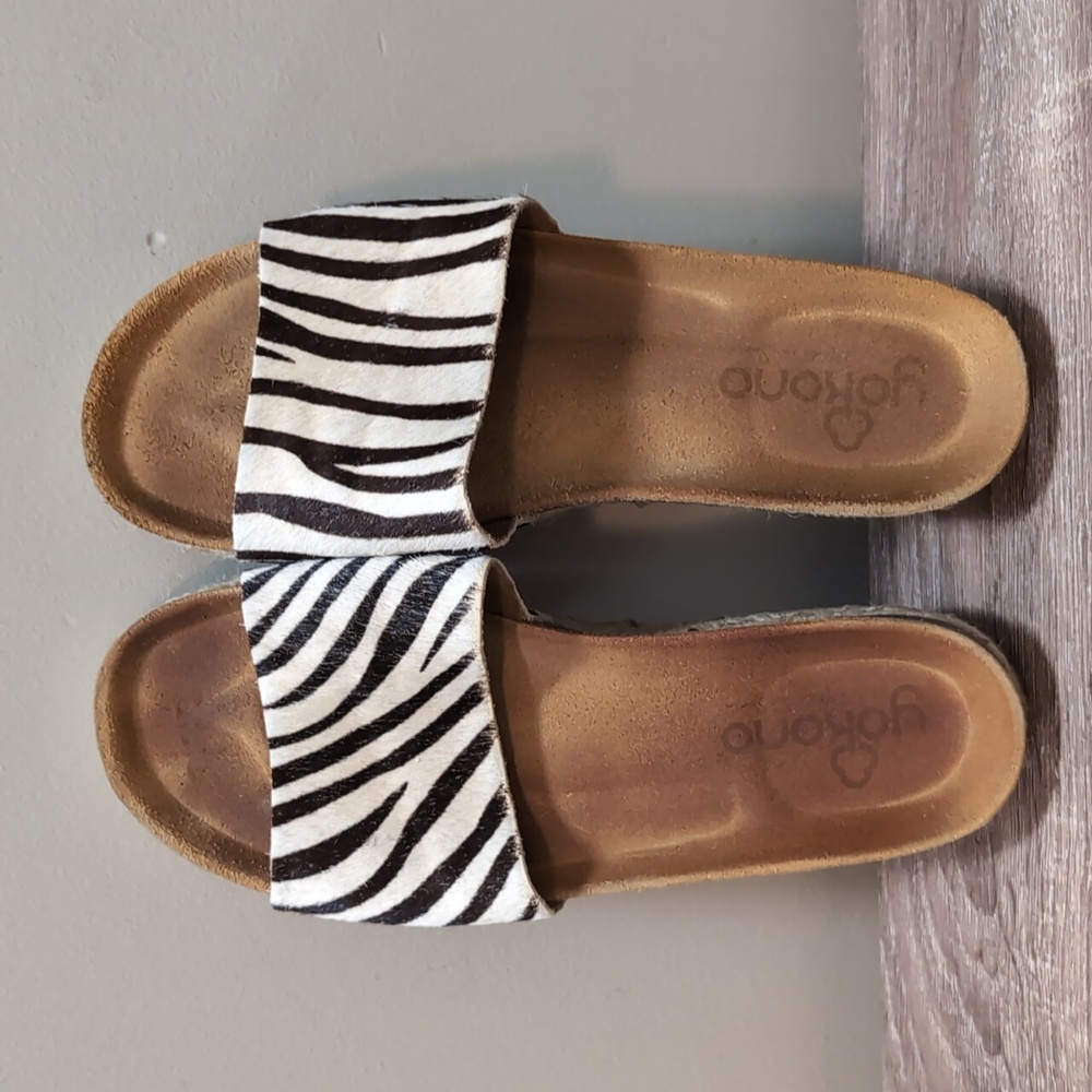 Yokono leather slides
